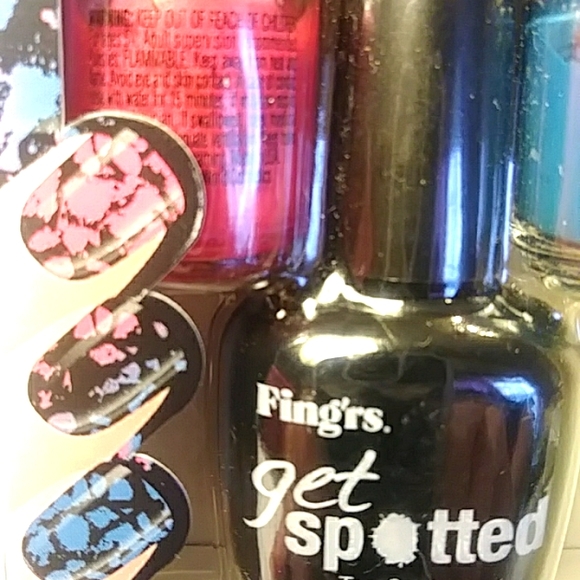 3 Fing'rs Nail Art Kits.  Get Spotted, So Sequins, and Lace-up. All 3 just $15 - Picture 7 of 8